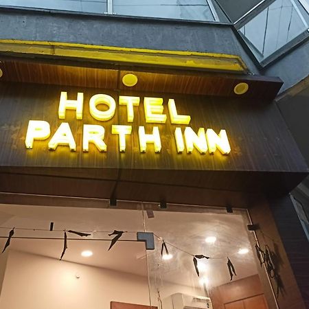 Hotel Parth Inn Rishīkesh Extérieur photo